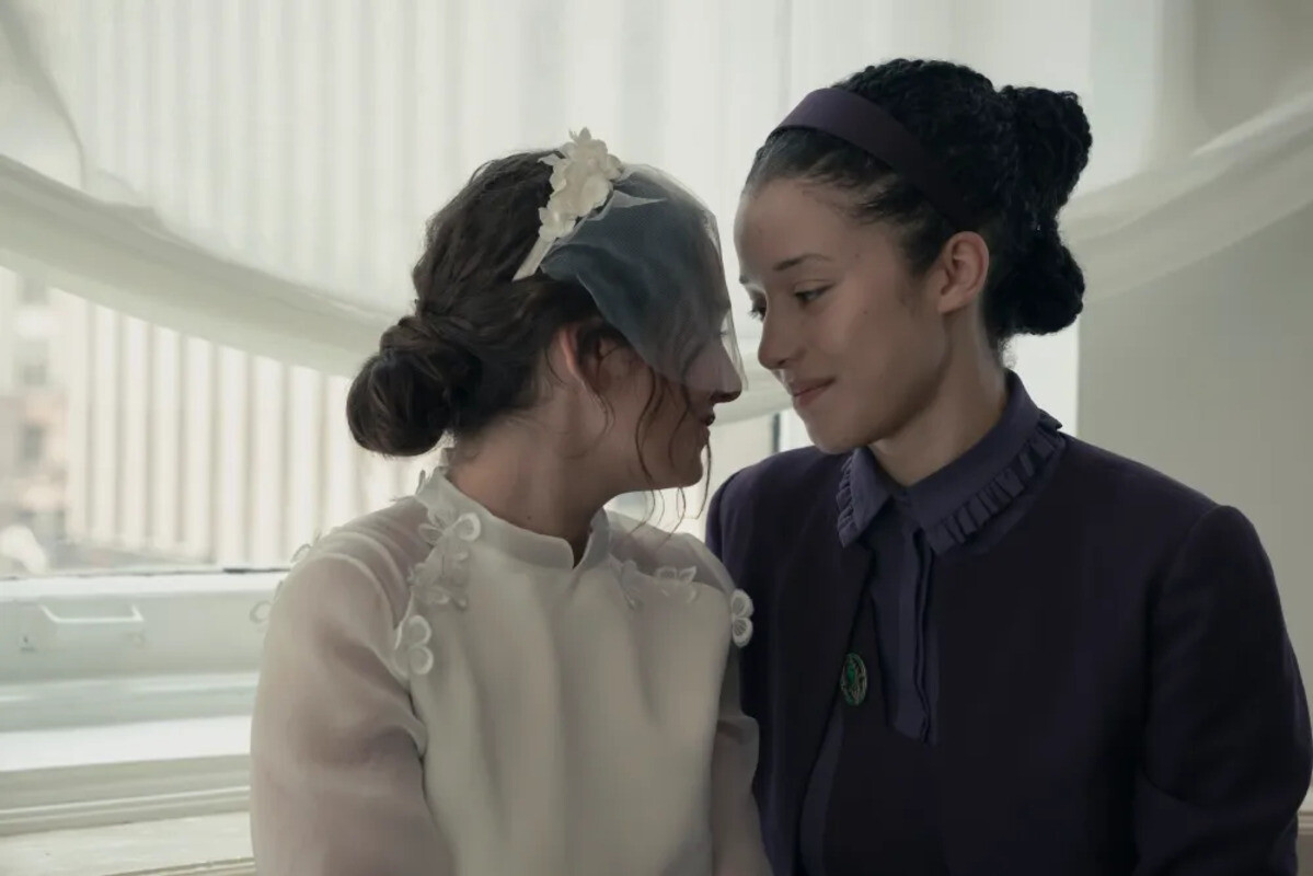 The Testaments: Να γιατί με κέρδισε το δυναμικό spin-off του The Handmaid’s Tale