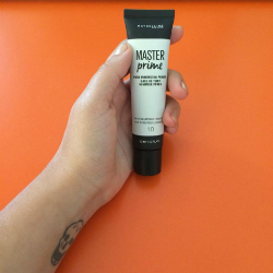 application_foundation_for_clearskin_01.jpg