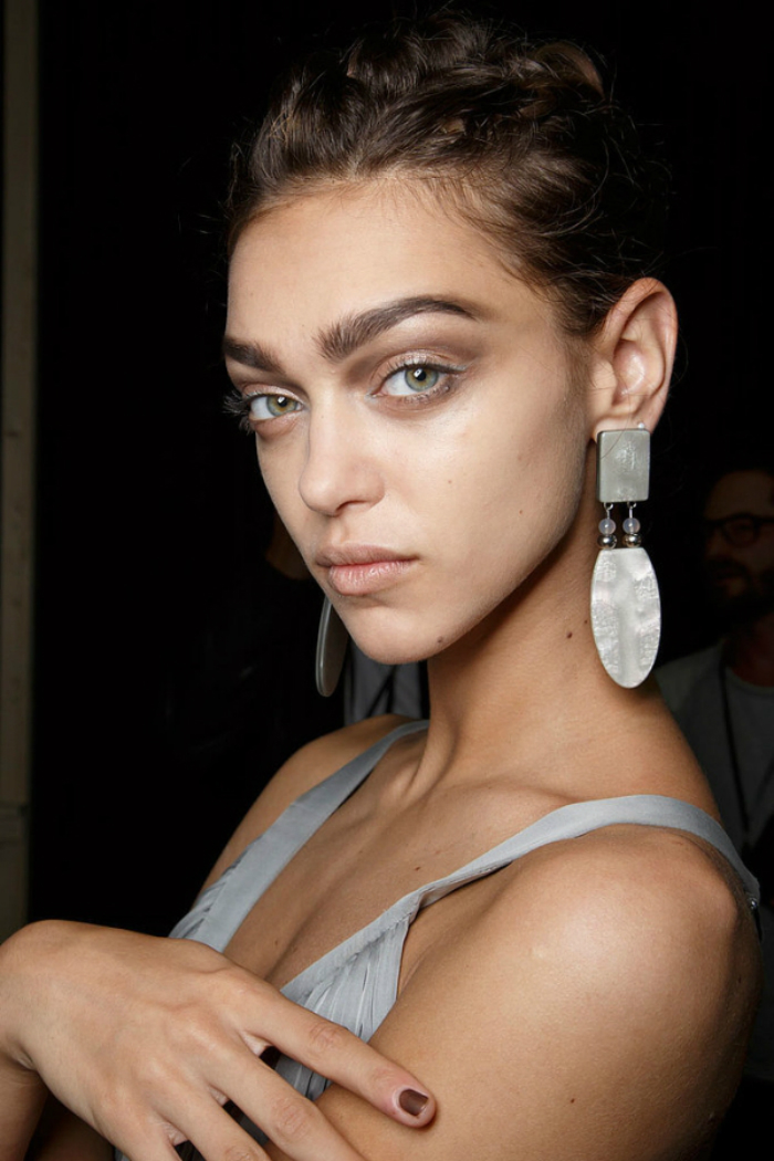 4timeless_beautytrends_03.jpg