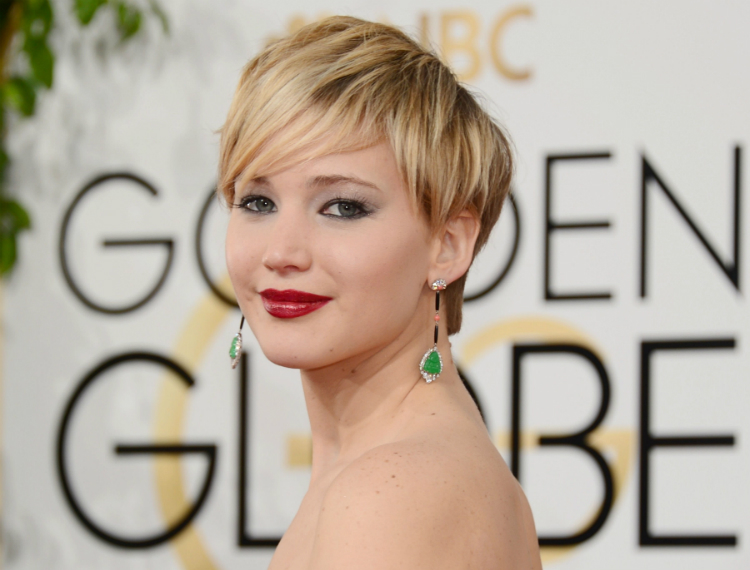 -7-blonde-pixie-cuts-zoe-02.jpg