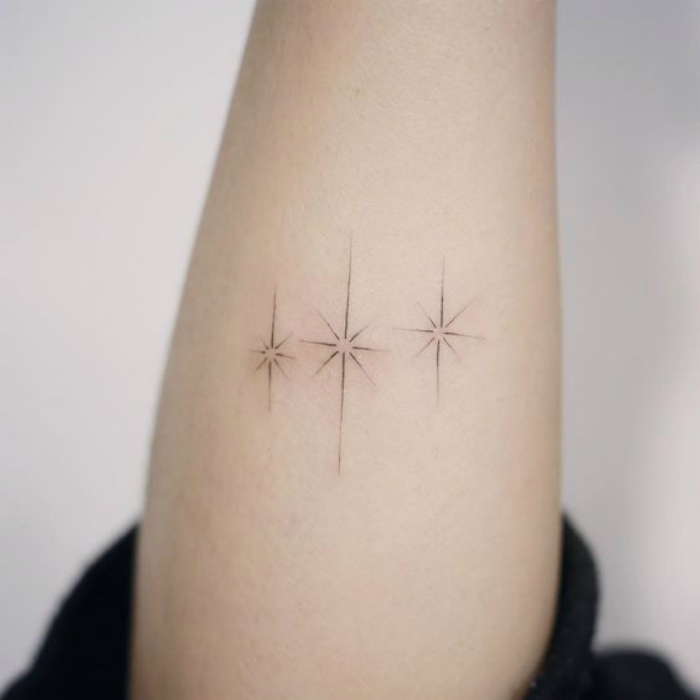 10tinytattoos-to-try-now-06.jpg