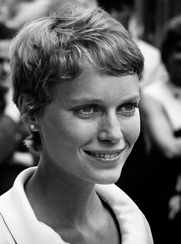 5womenwithfreckles-03.jpg