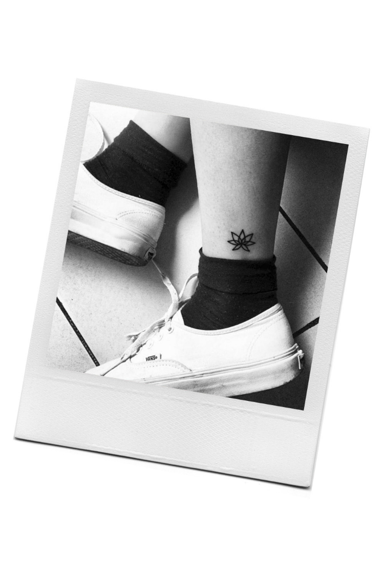 7tinytattoos_06.jpg