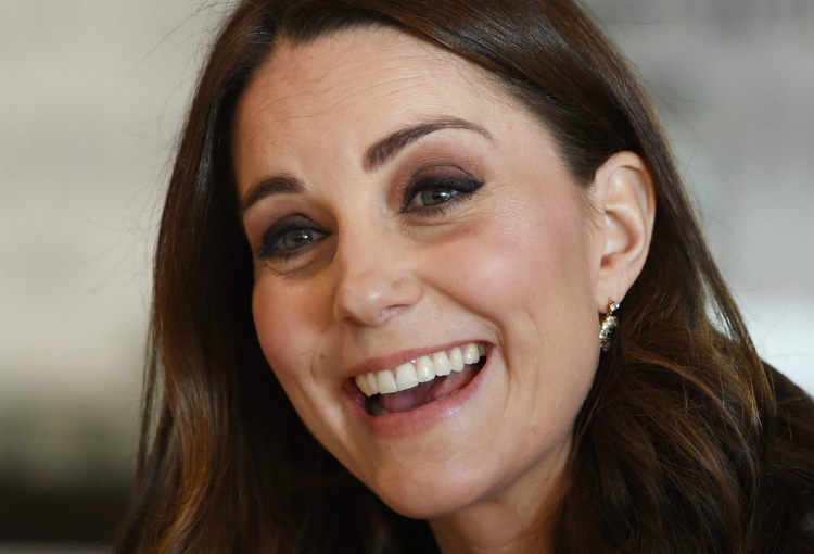 3stepskatemiddleton_makeup_smoky_01.jpg