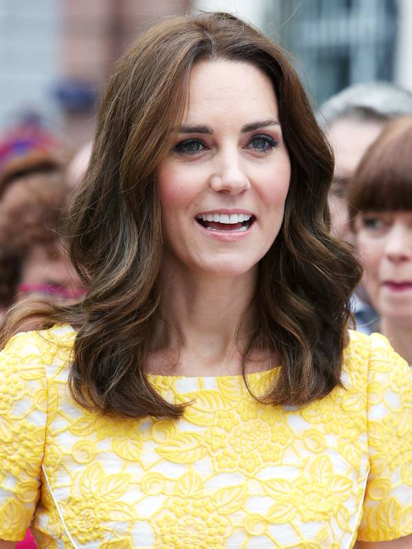 8brunettes_07.jpg