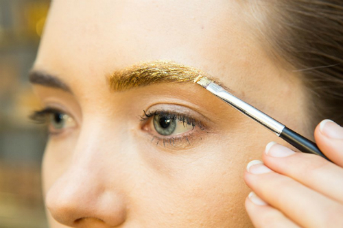 diy_metallic_eyebrows_02.jpg