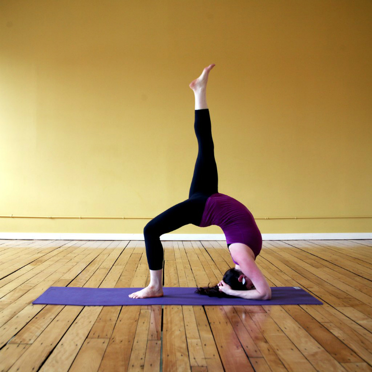 10yogaposes_06.jpg