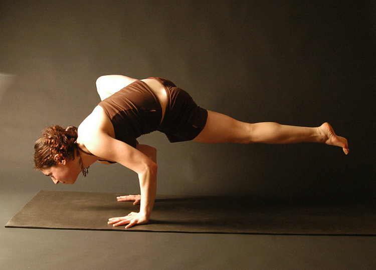 10yogaposes_08.jpg