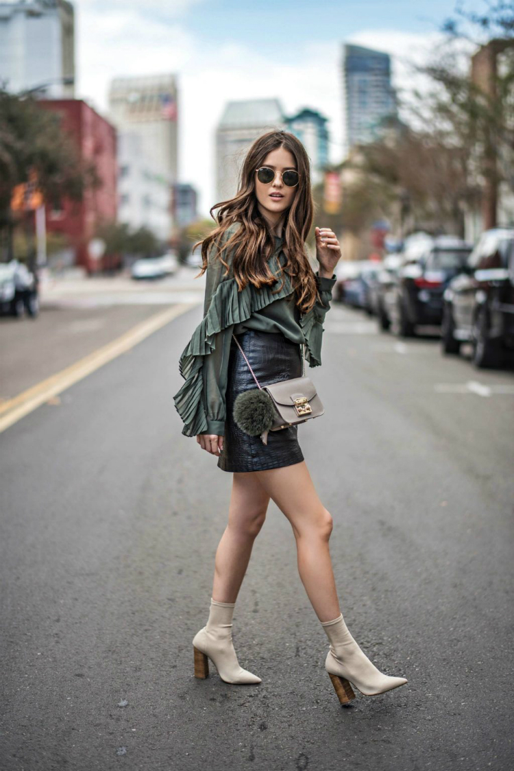 3waystoweararomanticblouse-foreaster-03.jpg
