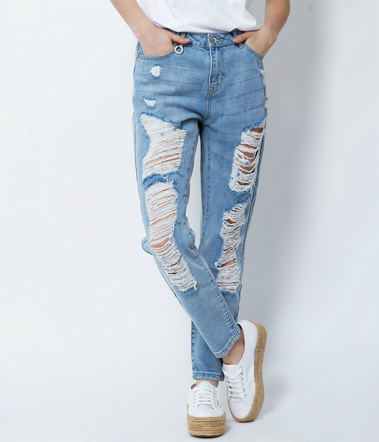 aniston_boyfriendjeans_datelook_02.JPG