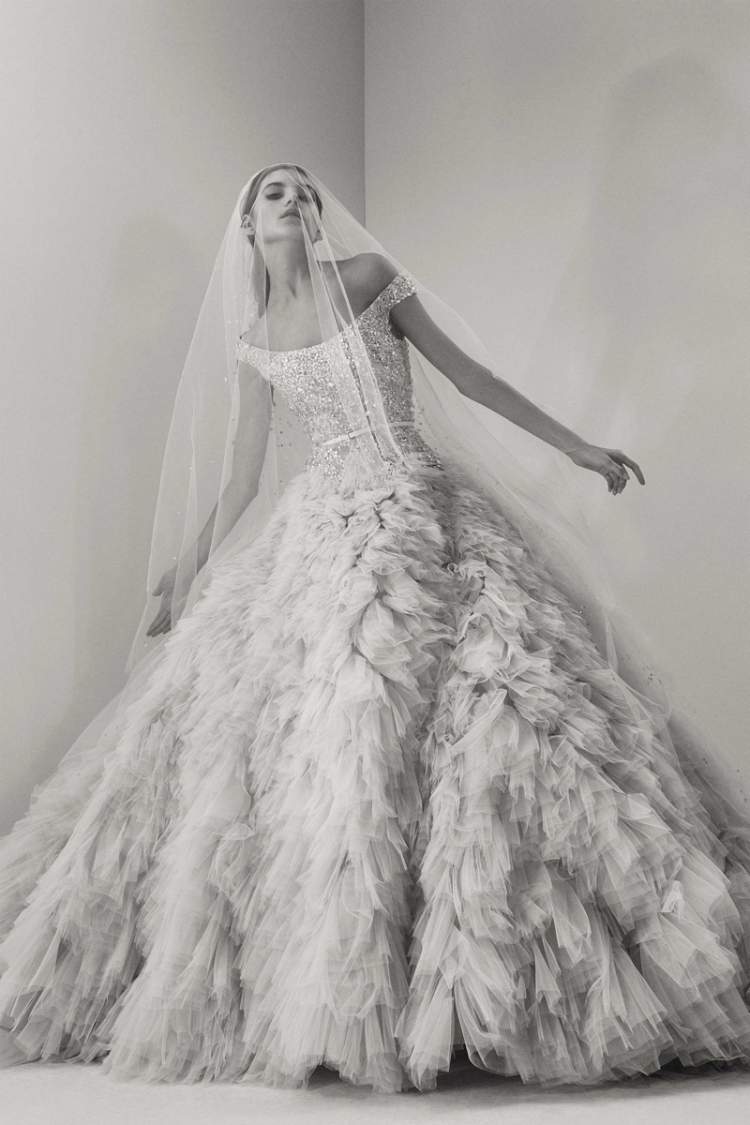 Elie-Saab-Fall-2017-Bridal-Wedding-Dresses12.jpg