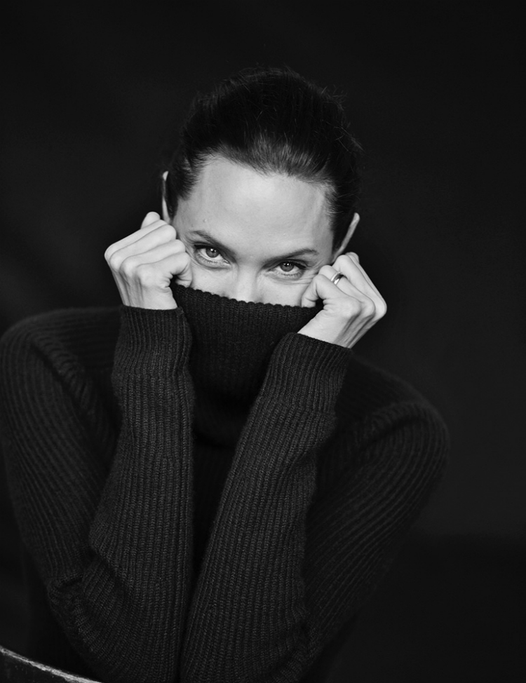 Angelina-Jolie-WSJ-Magazine-November-2015-Pictures04.jpg