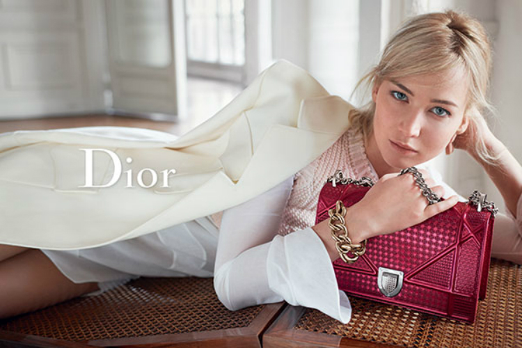 Jennifer-Lawrence-Dior-Spring-2016-Handbags-Campaign02.jpg