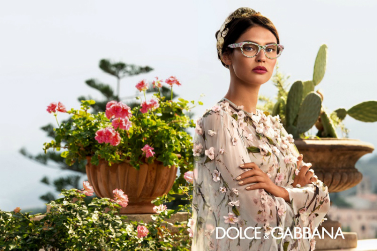 dolce-gabbana-eyewear-womens-spring-2015-ad09.jpg