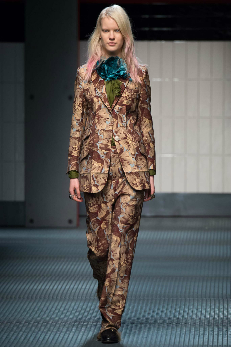 guccifall15_10.jpg