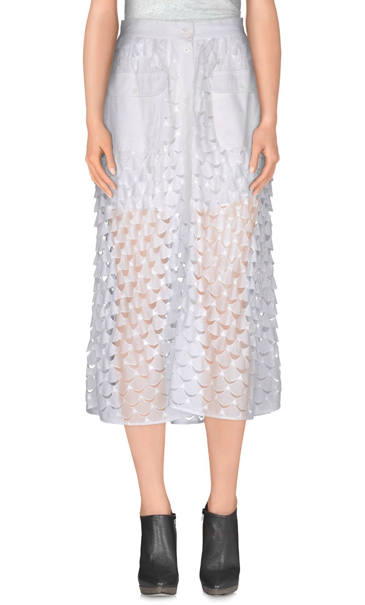 emma-robertss-petite-girl-solution-to-wearing-a-midiskirt-03.jpg