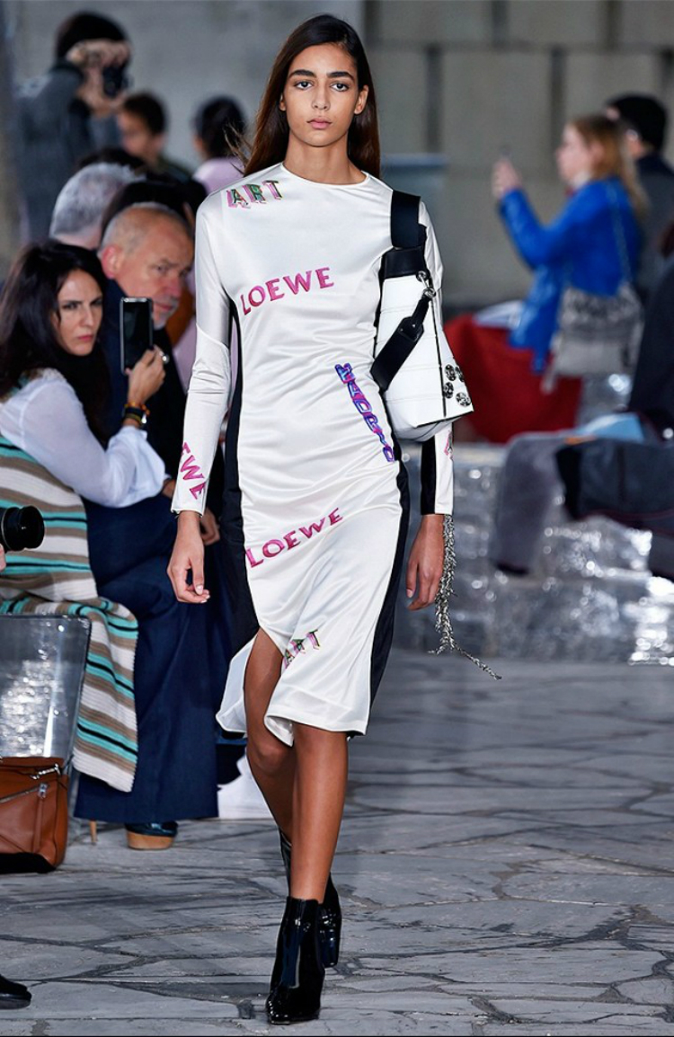 every-fashion-logo-you-need-to-know-02.jpg