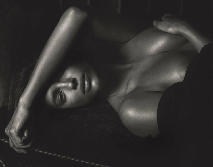 Irina-Shayk-Nude-GQ-Italy-September-2016-Cover-Photos03.jpg