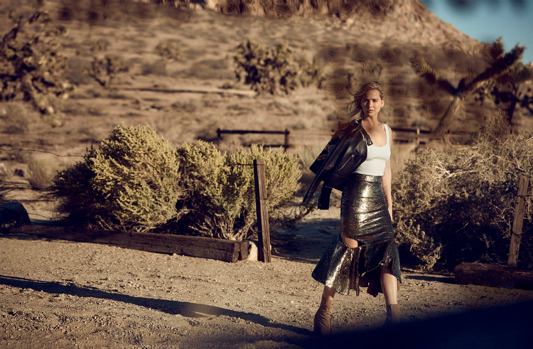 Jennifer-Lawrence-Vogue-December-2015-Cover-Photoshoot01.jpg