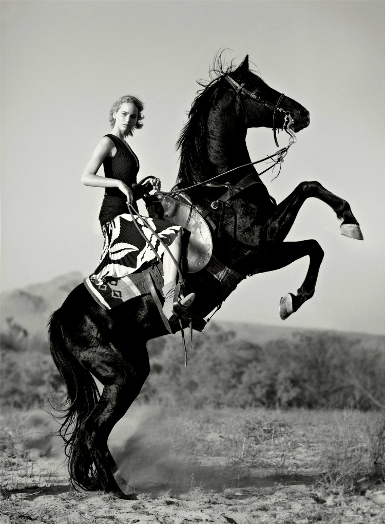 Jennifer-Lawrence-Vogue-December-2015-Cover-Photoshoot06.jpg