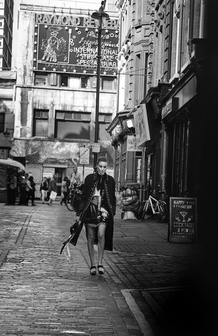 Rooney-Mara-Interview-Magazine-November-2015-Cover-Photoshoot06.jpg