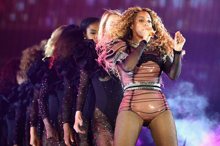 10beyonce-stage-looks-formation-tour-04.jpg