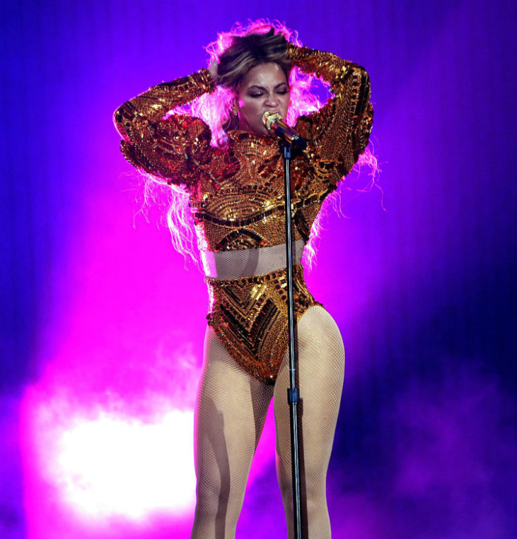 10beyonce-stage-looks-formation-tour-08.jpg