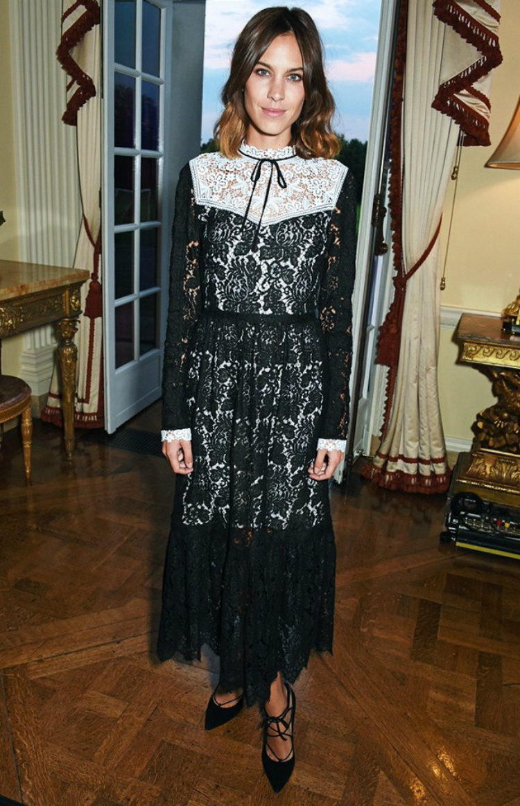 6-days-10-outfits-alexa-chung_01.jpg