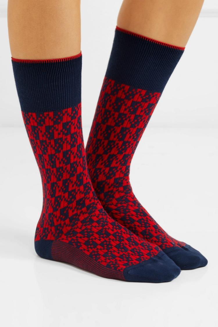 6pairsofcrazysock_justintrudeau_02.jpg