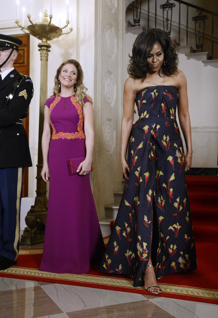 8best-gowns-michelle-obama-04.jpg
