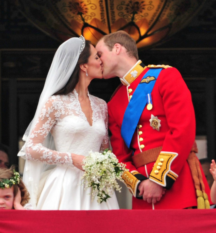 7pdamoments_harry_kate_01.jpg