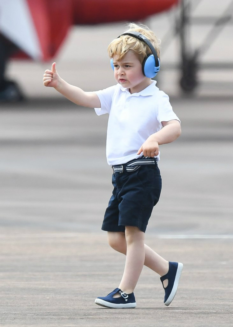 Funny-Pictures-Prince-George-05.jpg