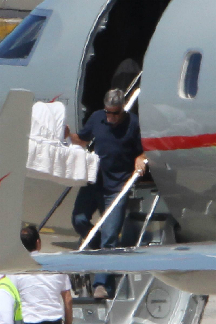 amal_george_clooney_babies_firstpics_01.jpg