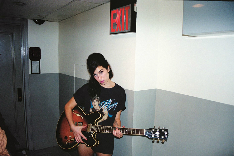 amywinehouse-rare-photos-charlesmoriarty-04.jpg