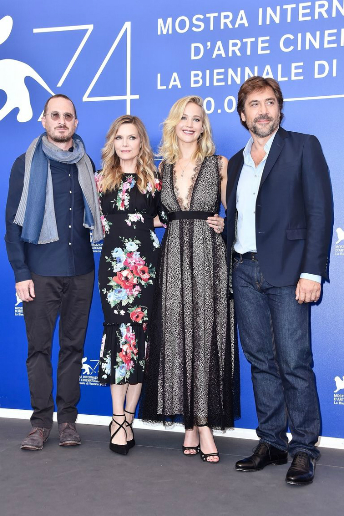 aronofsky_jlaw_firstapperance_01.jpg