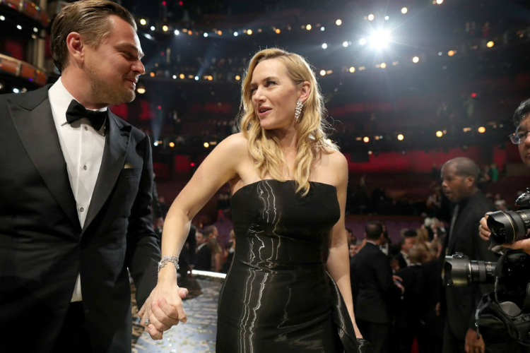 dicaprio_kate_friends_03.jpg