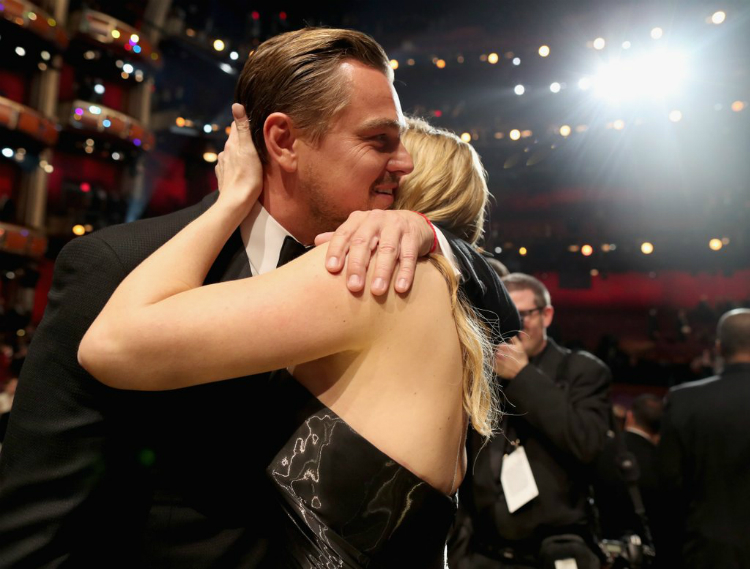 dicaprio_kate_friends_06.jpg