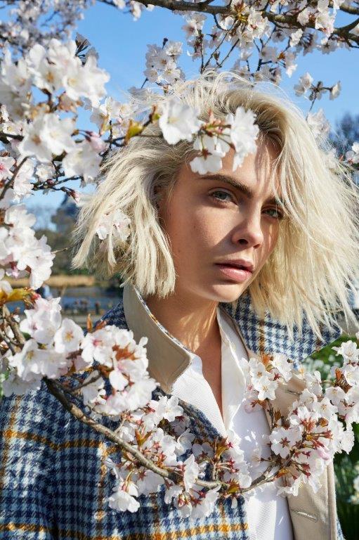 BurberryHerBlossom_CaraDelevevigne.jpg