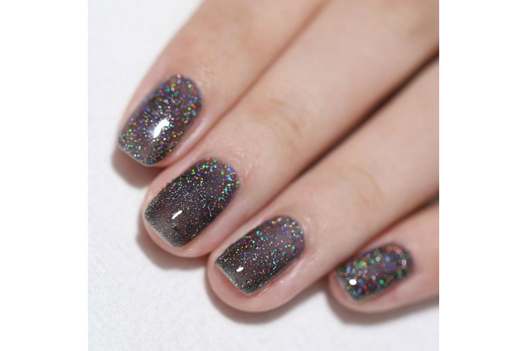 4holidaybeautytrends_02.jpg