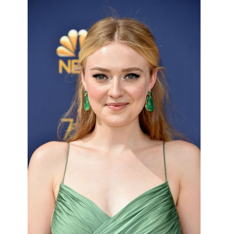 2018emmysbeauty_01.jpg