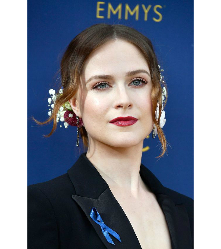 2018emmysbeauty_08.jpg