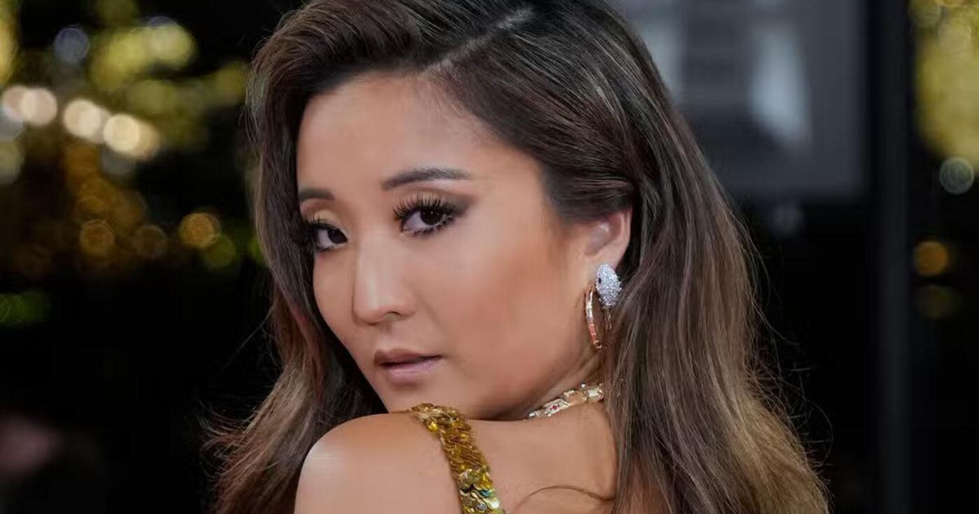 «Με την επιτυχία έρχεται και η πίεση»: Η Ashley Park μιλάει σε πρώτο πρόσωπο