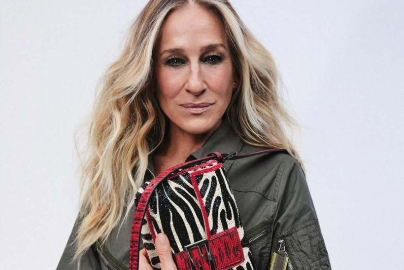 Ο οίκος Fendi επανασυστήνει την Baguette και η Sarah Jessica Parker ξαναβρίσκει το αγαπημένο της αξεσουάρ