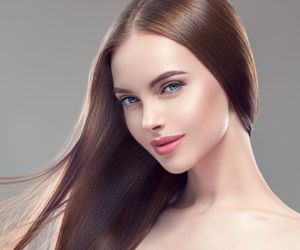 Θέλεις λαμπερά και μεταξένια μαλλιά κάθε μέρα σαν να βγήκες μόλις από το κομμωτήριο; Σου βρήκα τη λύση