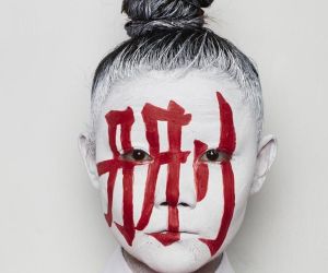 Xie Rong: Για πρώτη φορά στην Αθήνα σε μια performance ενσώματης μνήμης στο ΦΙΑΤ