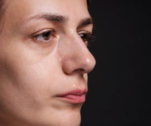 Ανακούφιση και κλάμα: Όχι μόνο δεν ντρέπομαι πλέον όταν κλαίω αλλά ξέρω και πόσο καλό μου κάνει