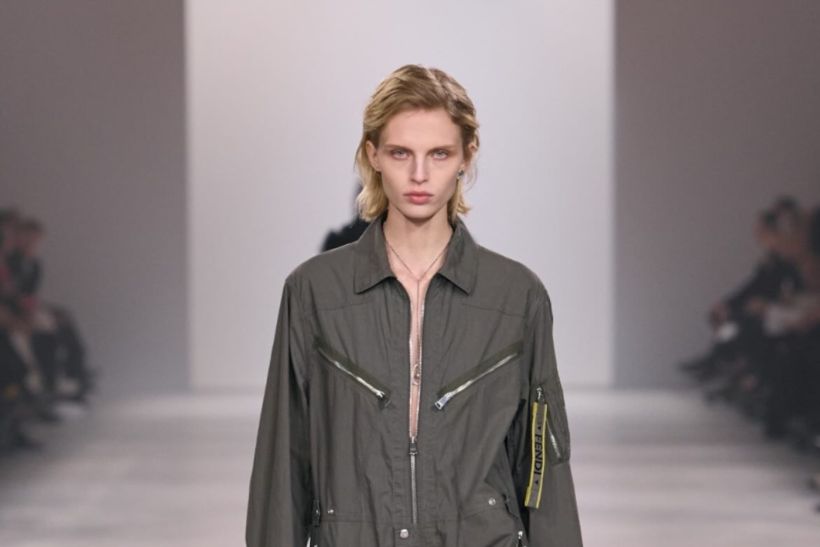 Fendi FW26: Η "μεγάλη επιστροφή" της Maria Grazia Chiuri είναι το reset που χρειαζόταν η μόδα