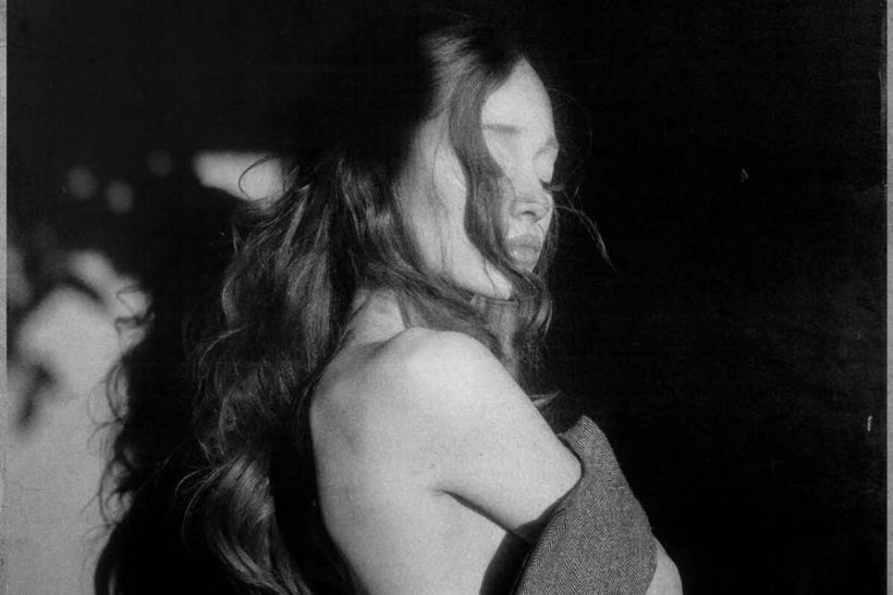 Petal: Το νέο άλμπουμ της Ariana Grande είναι γεγονός