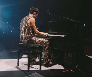 Harry Styles: Το «We Belong Together» είναι το μήνυμα που κάνει την ψυχή μου να τραγουδά (και γιατί το τέταρτο άλμπουμ του θα είναι η απόλυτη θεραπεία)