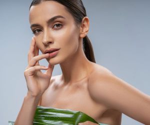 Ανακάλυψε τη νέα φυσική, vegan σειρά Advanced Botanical Kinetics της Aveda για να αποκτήσεις άμεσα ορατά αποτελέσματα και νεανική όψη